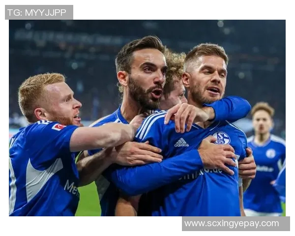 沙尔克04不敌拜仁，德甲战场再次遭遇挫折